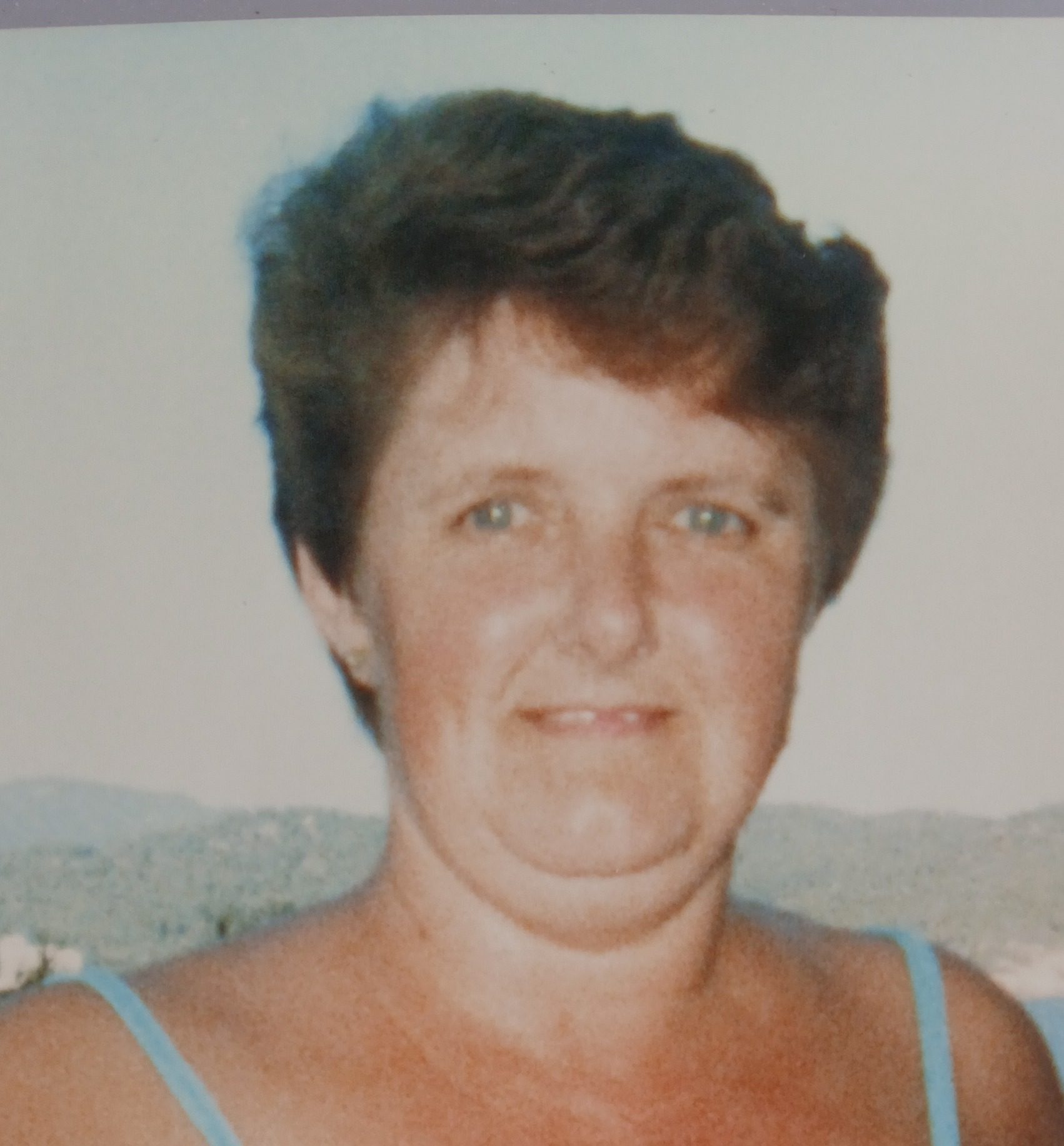 BERESFORD Vera - Portrait photograph (Cropped)