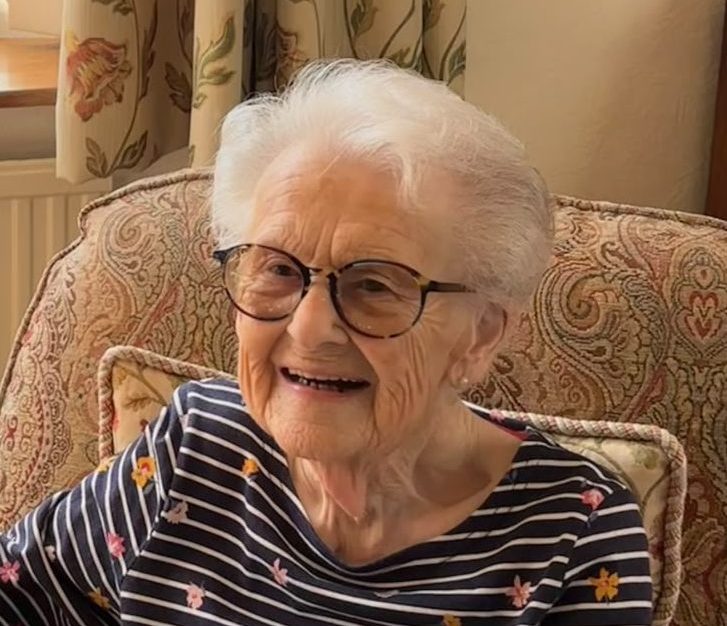 WARDLE Sheila - Portrait photograph